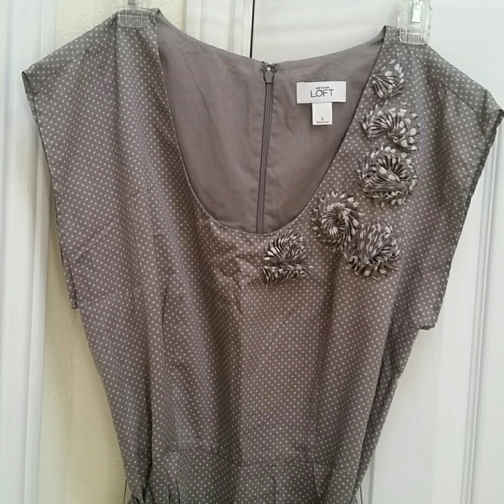 ANN TAYLOR LOFT* POLKA-DOT ROSE APPLIQUE DRESS - Picture 3 of 8